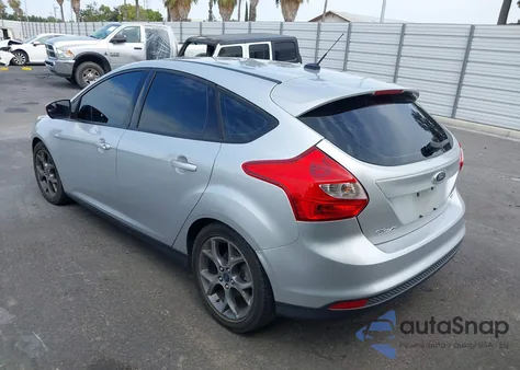 2014 Ford Focus Se z USA, uszkodzony, nr VIN 1FADP3K22EL213587